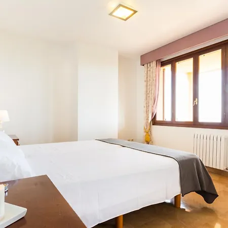 Na Penyal * كالا مييور