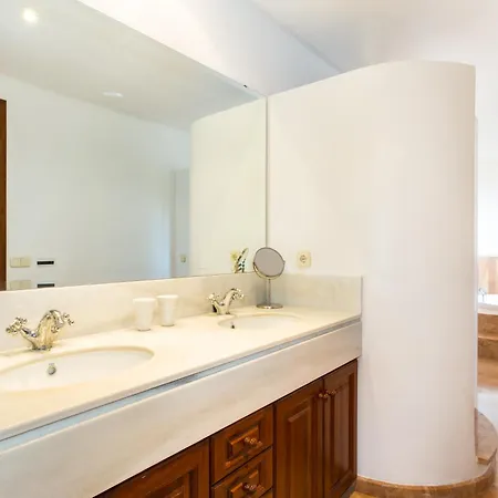 Na Penyal Villa *